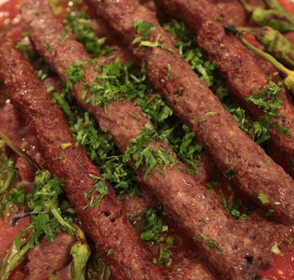 Altı Ezmeli Kıyma Kebabı Tarifi