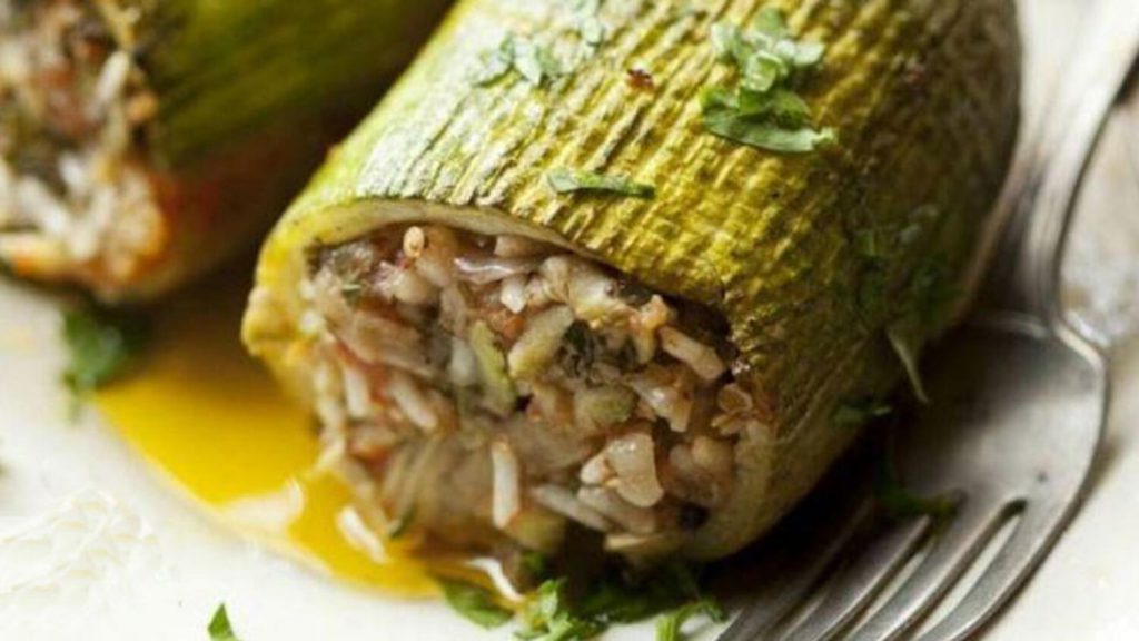 Bulgurlu Acur Dolması