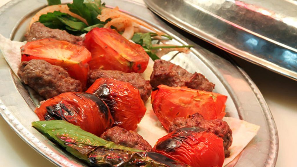 Frenk Kebabı (Domatesli Kebap)