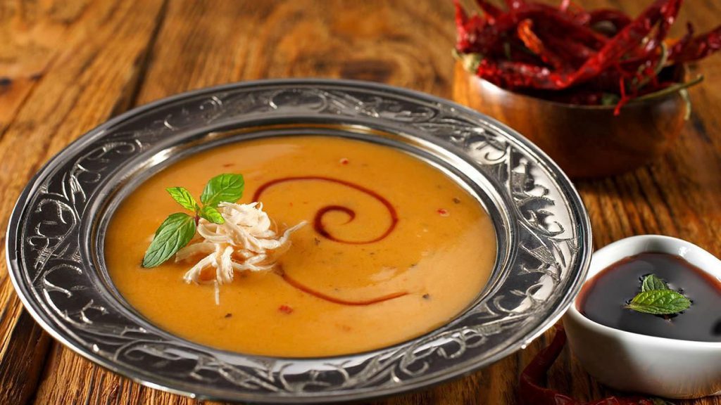 Malhuta Çorbası (Soğanlı)