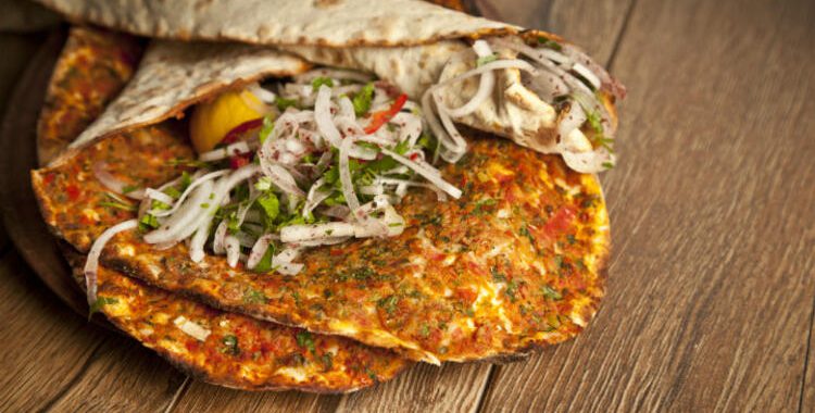 Soğanlı Lahmacun
