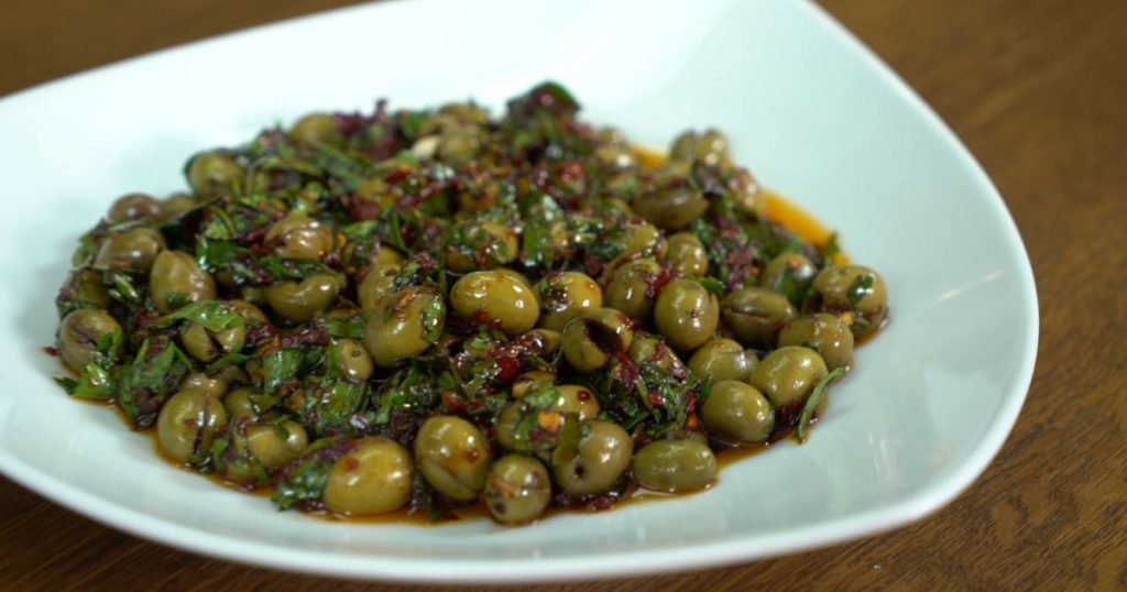 Yeşil Zeytin Piyazı (2)