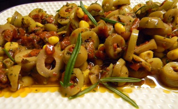 Yeşil Zeytin Piyazı (1)