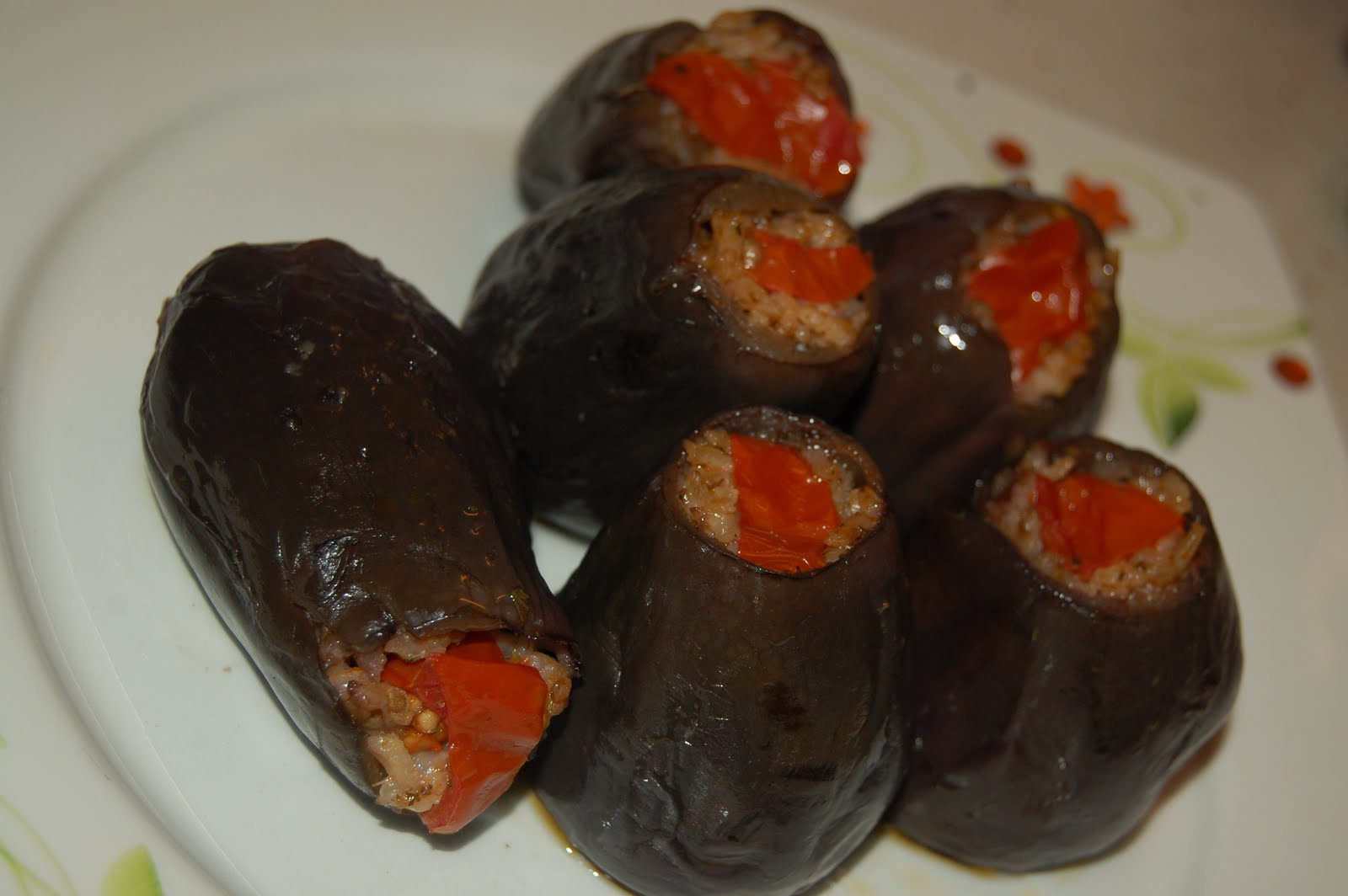 Gaziantep Usulü Pirinçli Taze Patlıcan Dolması Tarifi