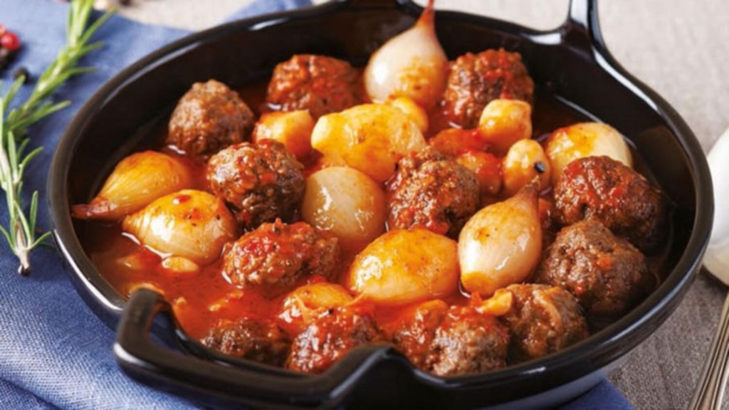 Arpacık Soğanlı Köfte tarifi