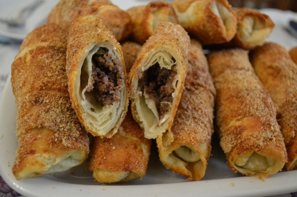 Kıymalı Cevizli Börek tarifi