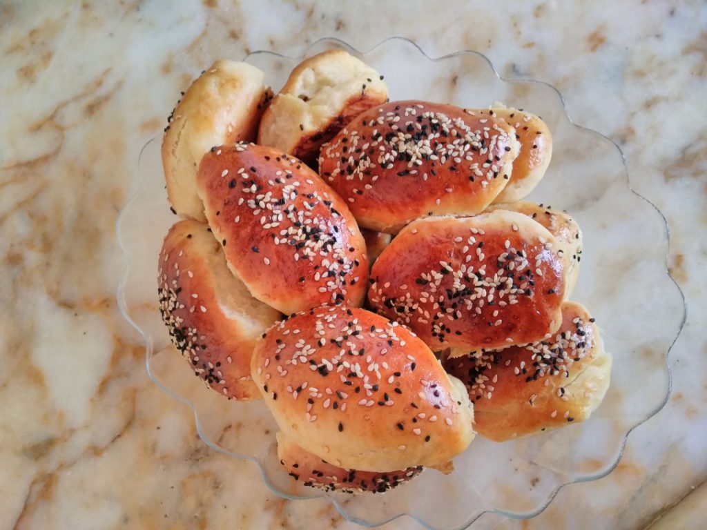 Maden Sulu poğaça Tarifi