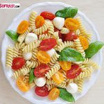 Caprese makarna salatası