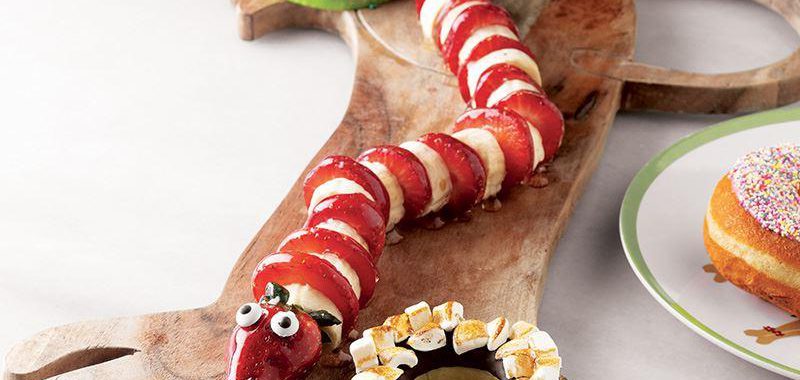 Eğlenceli̇ Meyve Salatasi