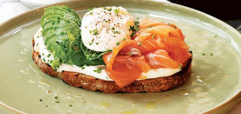 Ekşi̇ Maya Ekmek & Somon Füme