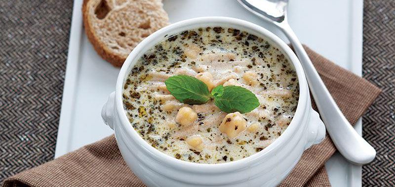 Erişteli Yoğurt Çorbası