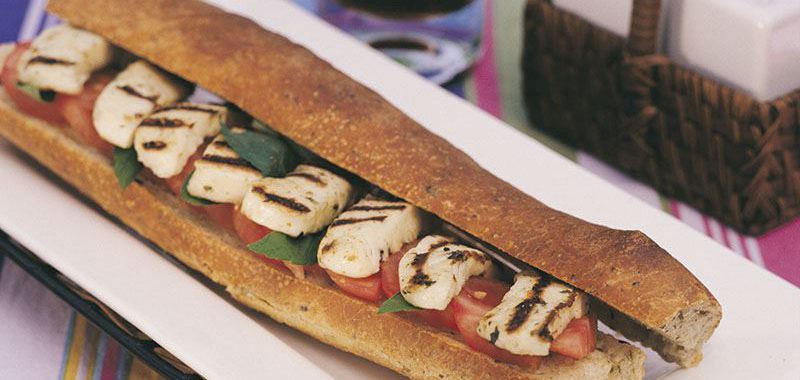 Hellim Peynirli Sandviç