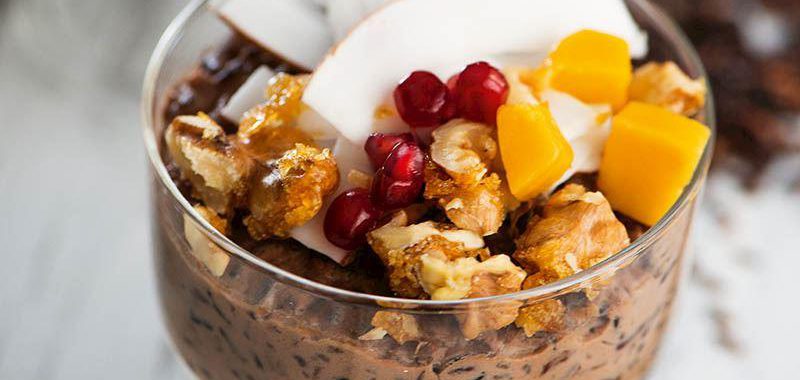 Karamelize Cevizli Ve Hindistan Cevizi Sütlü Yabani Pirinç Pudingi