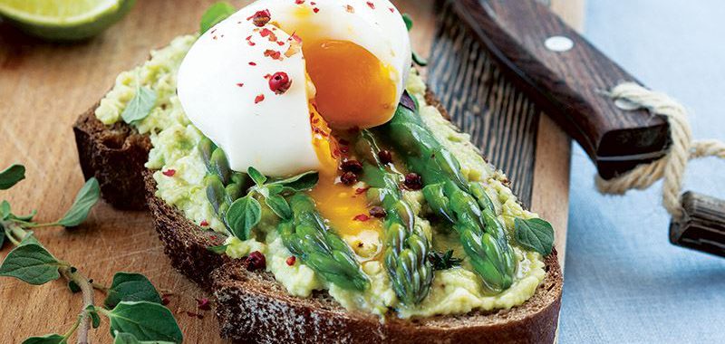 Kuşkonmaz, Avokado Ve Yumurtalı Açık Sandviç