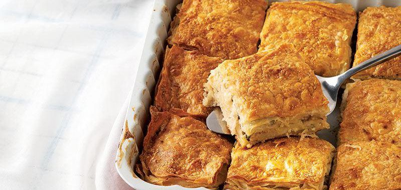 Peyni̇rli̇ Ve Kaymakli Börek