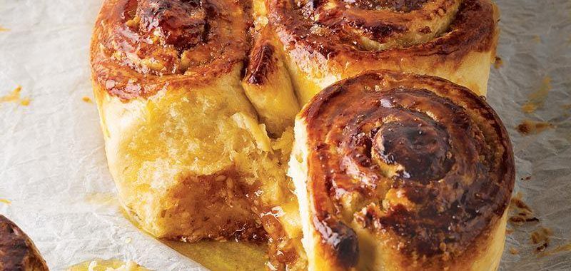 Susamlı Ve Hurmalı Çörekler