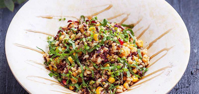 Tam Tahıllı Ve Nar Ekşili Salata