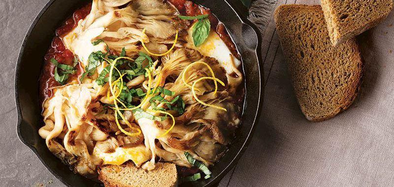 Taze Domates Soslu Mantar Ve Hellim