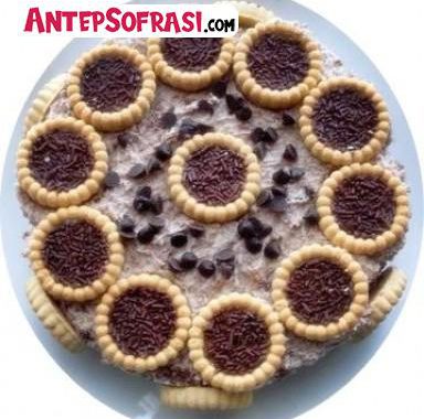 Basit Eti Cinli Kek Tarifi