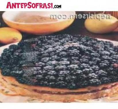 Böğürtlenli Pasta Tarifi