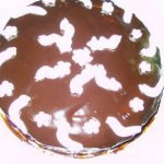 Çikolata Glazürlüyaş Pasta Tarifi