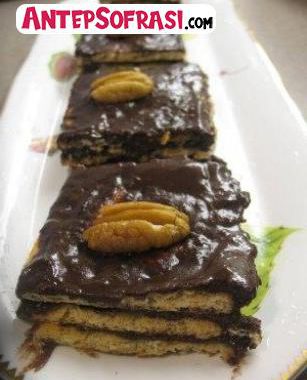 Çikolatalı Bisküvili Pasta Yapımı Tarifi