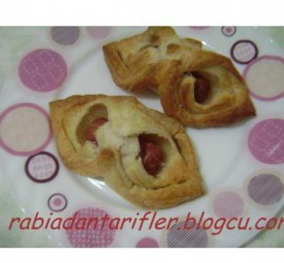 Milföylü Sosisli Börek Tarifi