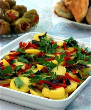 Patates-Havuc-Brokoli Salatasi Tarifi