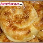 Patetesli Gül Böreği  Kolay Börek Tarifi