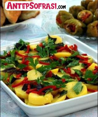 Salatalikli Patates Salatasi Tarifi